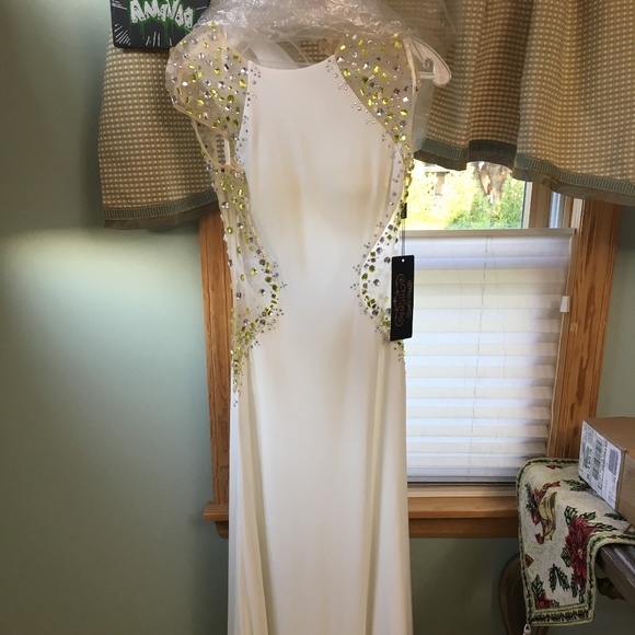 Chica's Jersey Gown - new with tags - Picture 1 of 4